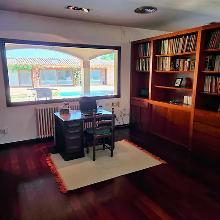 - Pool, Vineyards & Beaches Villa Santa Oliva